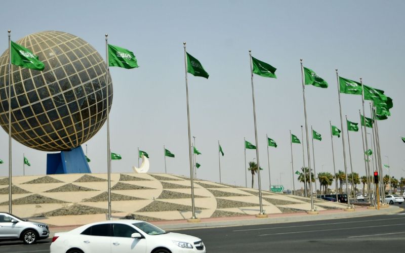 Quốc kỳ Ả Rập treo trên các nơi công cộng 